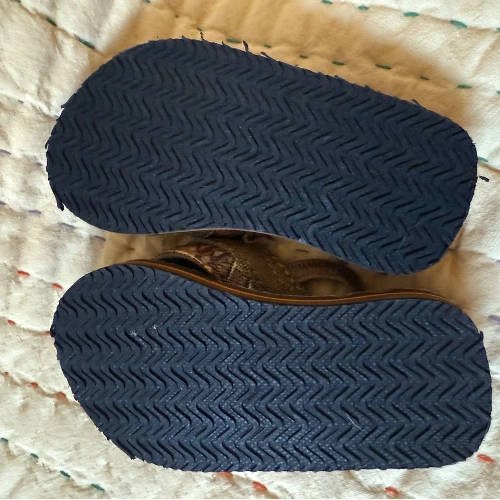 Real Tree little boys sandal flip flops camouflage sz. 5/6, good used condition